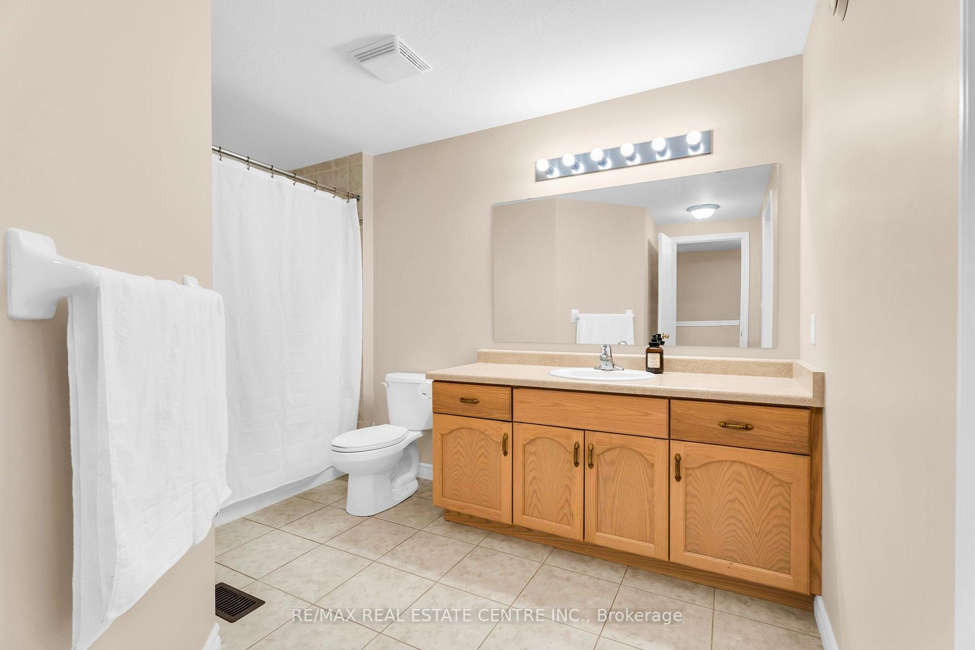 Photo 28 of Unit 11, 20 Shackleton Drive, Guelph, Grange Road — HOMEH