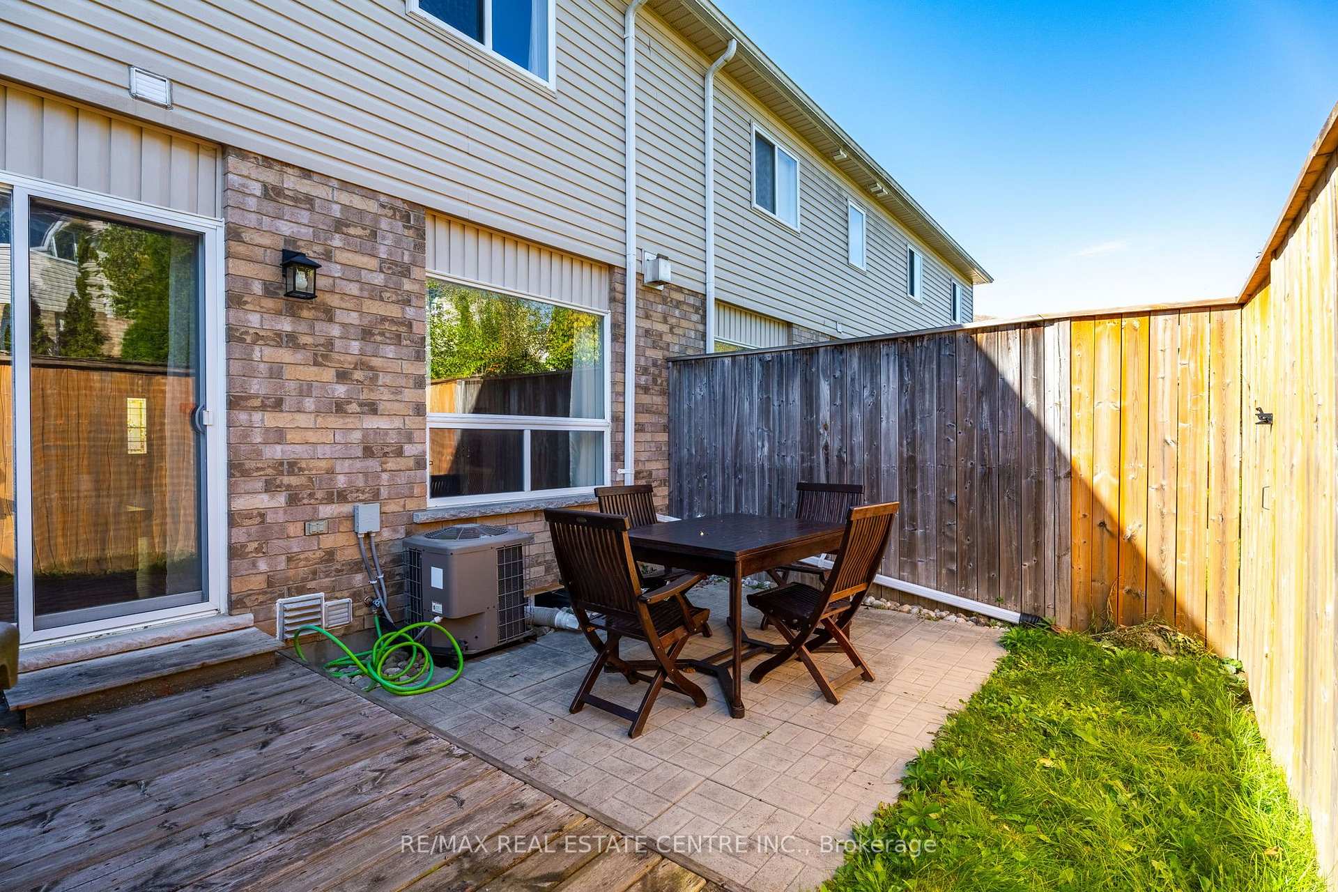Photo 31 of Unit 11, 20 Shackleton Drive, Guelph, Grange Road — HOMEH