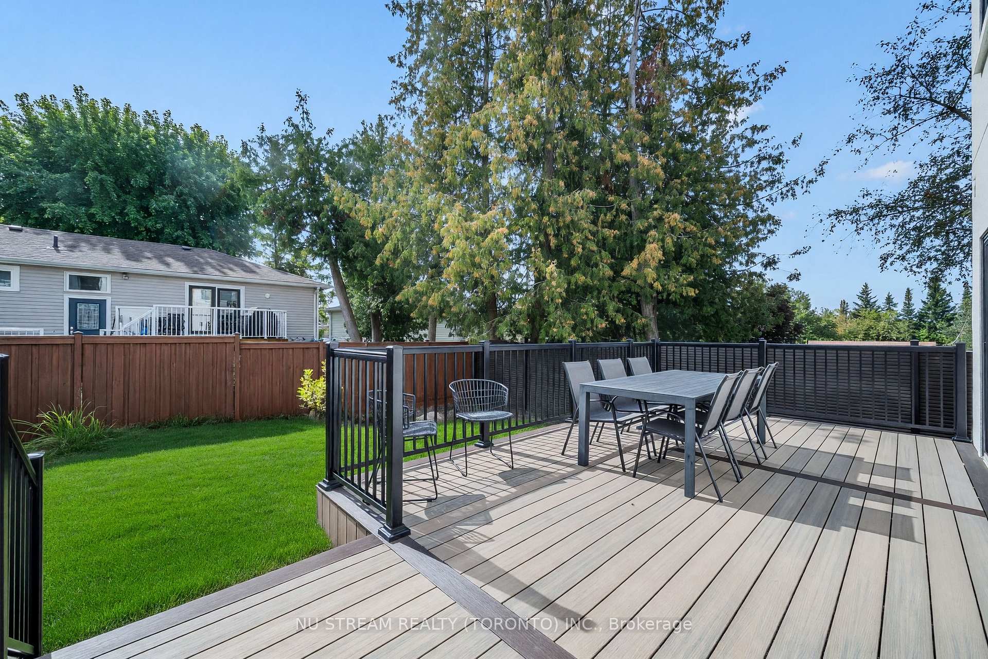 Photo 46 of 323 Winnifred Drive, Georgina, Keswick South — HOMEH
