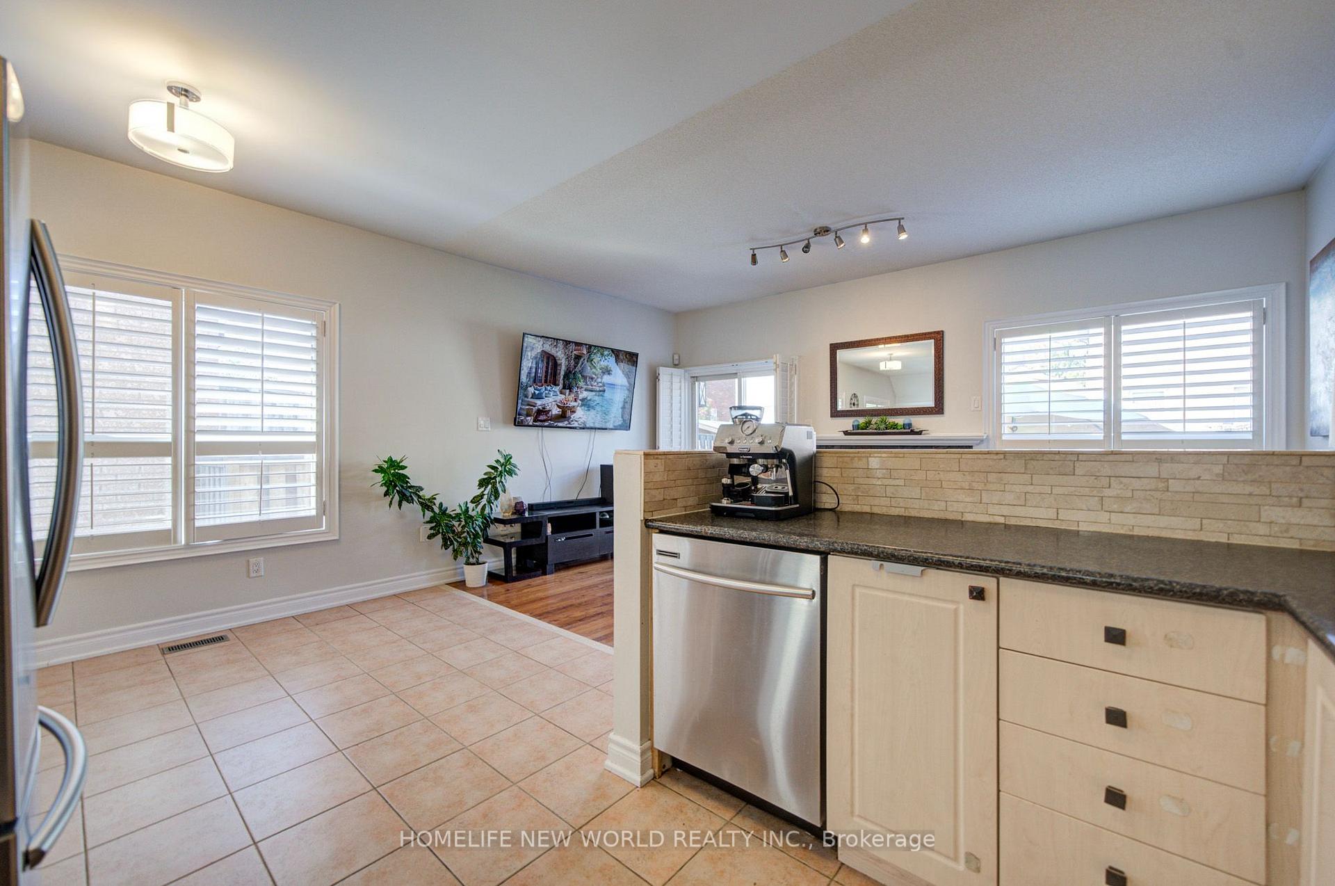 Photo 20 of 12 Belvia Drive, Vaughan, Patterson — HOMEH