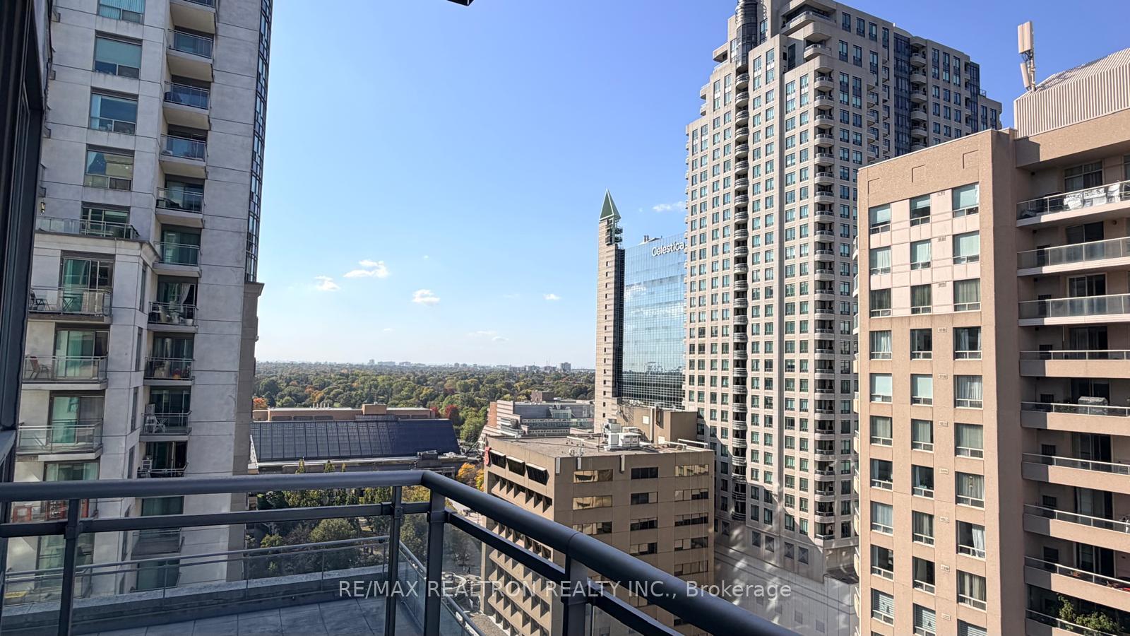 Photo 12 of Unit 2003, 188 Doris Avenue, North York, Willowdale East — HOMEH