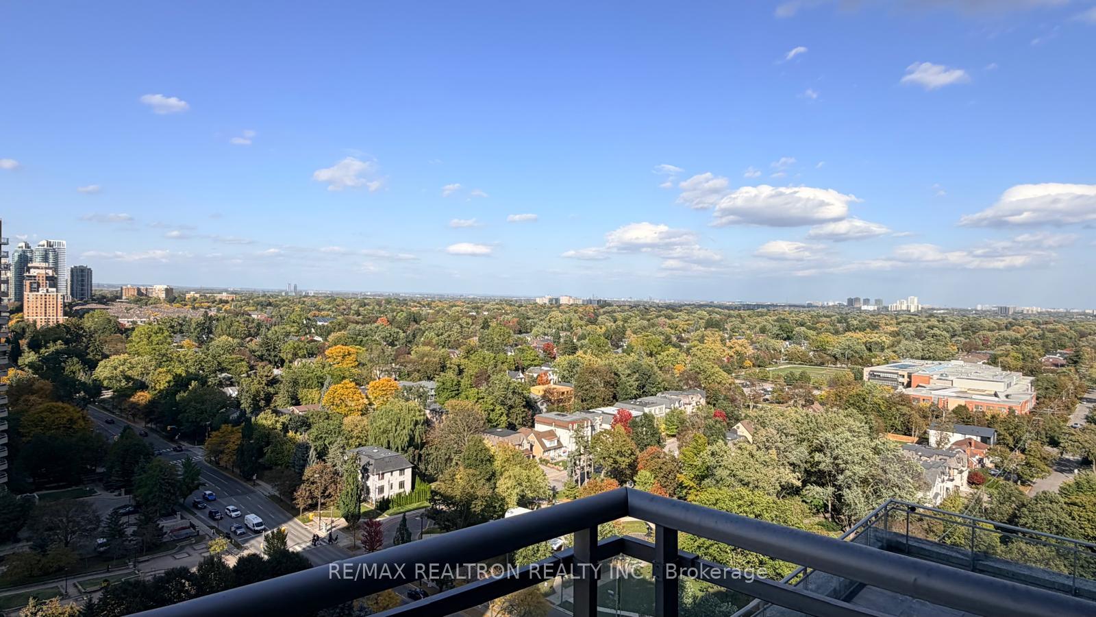 Photo 13 of Unit 2003, 188 Doris Avenue, North York, Willowdale East — HOMEH