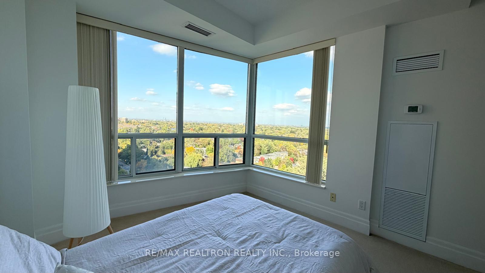 Photo 24 of Unit 2003, 188 Doris Avenue, North York, Willowdale East — HOMEH