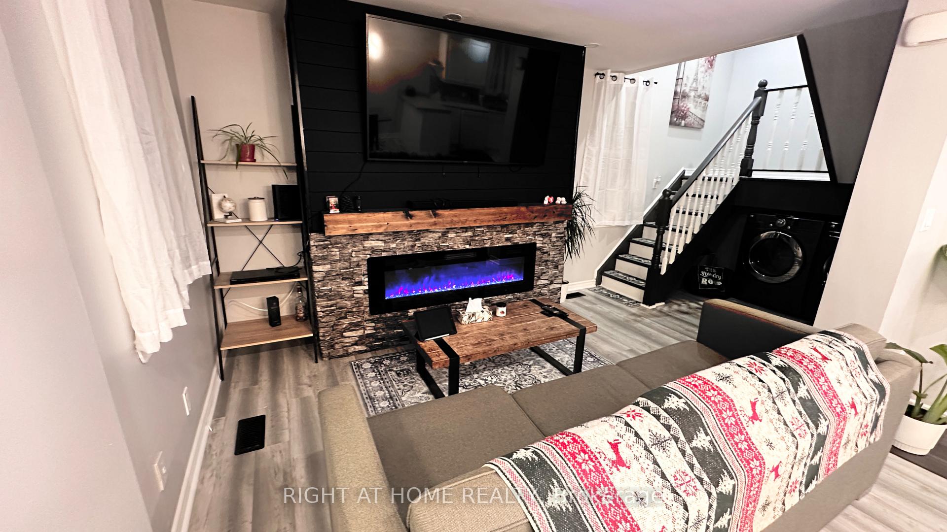 Photo 7 of 16 East Street, St. Catharines, E. Chester — HOMEH