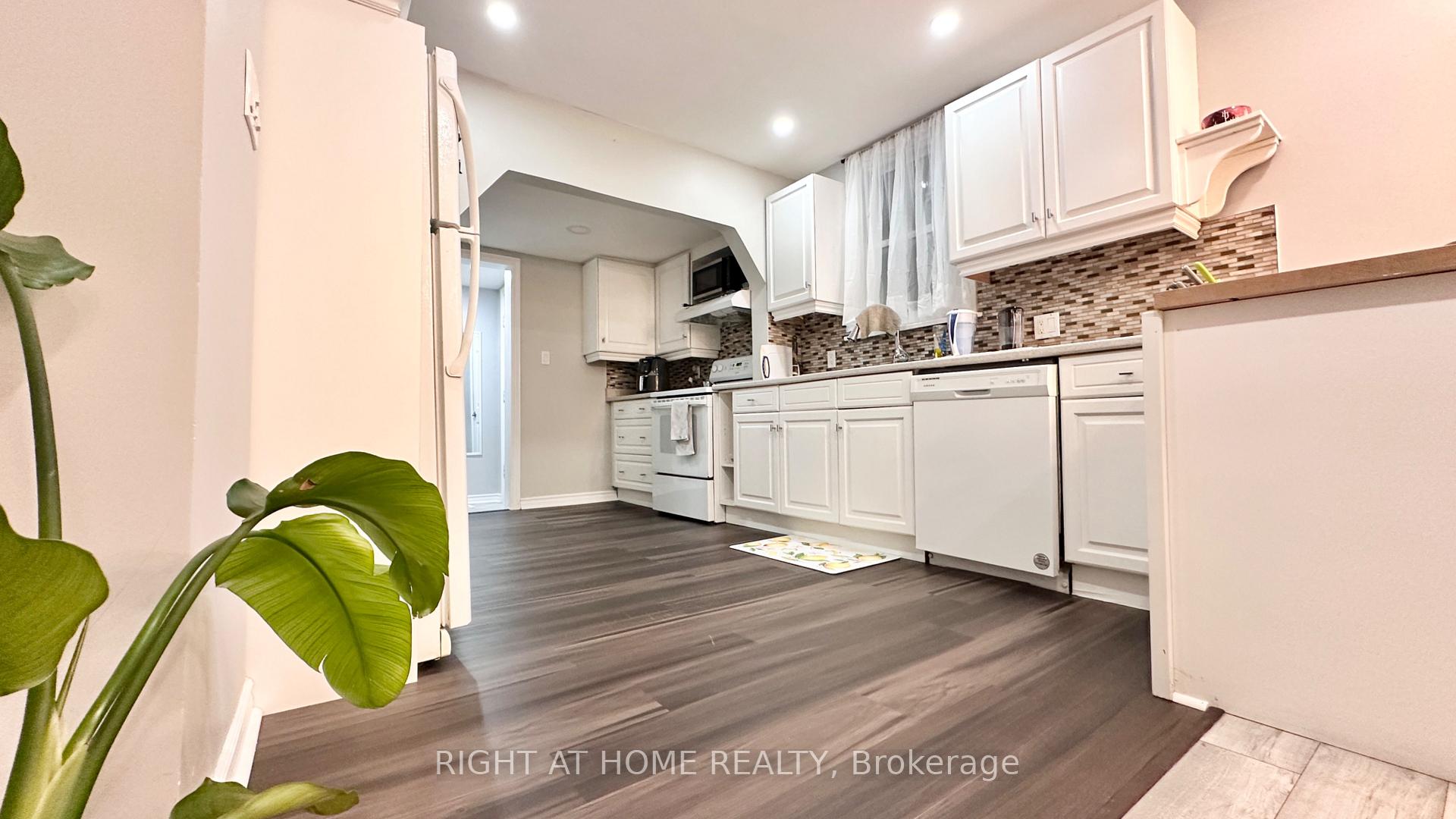 Photo 10 of 16 East Street, St. Catharines, E. Chester — HOMEH