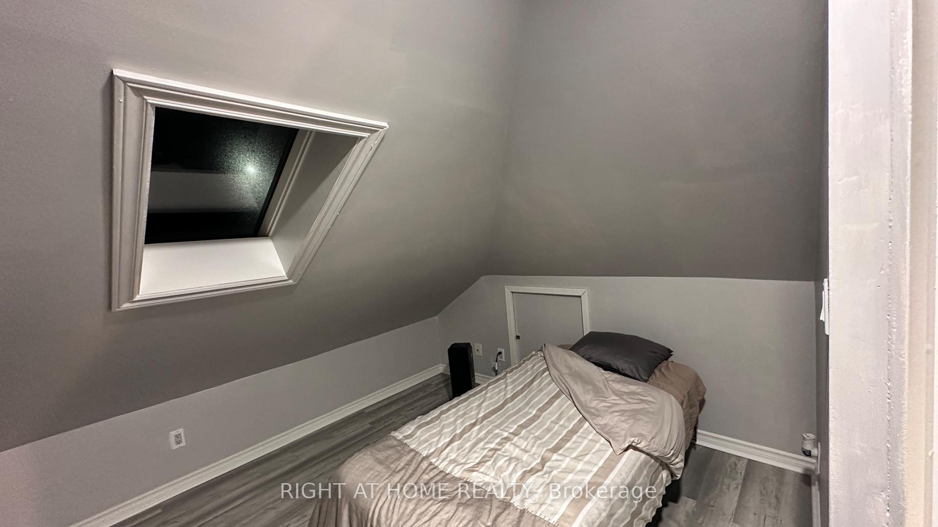 Photo 27 of 16 East Street, St. Catharines, E. Chester — HOMEH