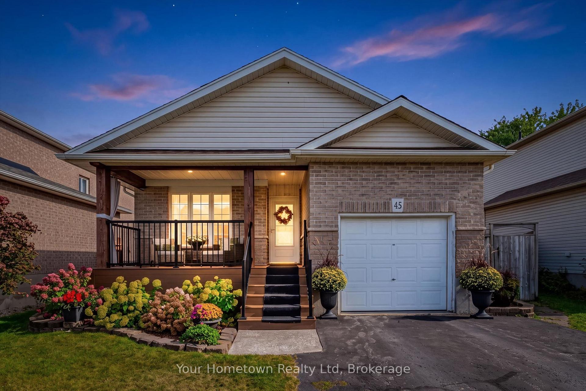 Photo 2 of 45 Peglar Crescent, Centre Wellington, Fergus — HOMEH