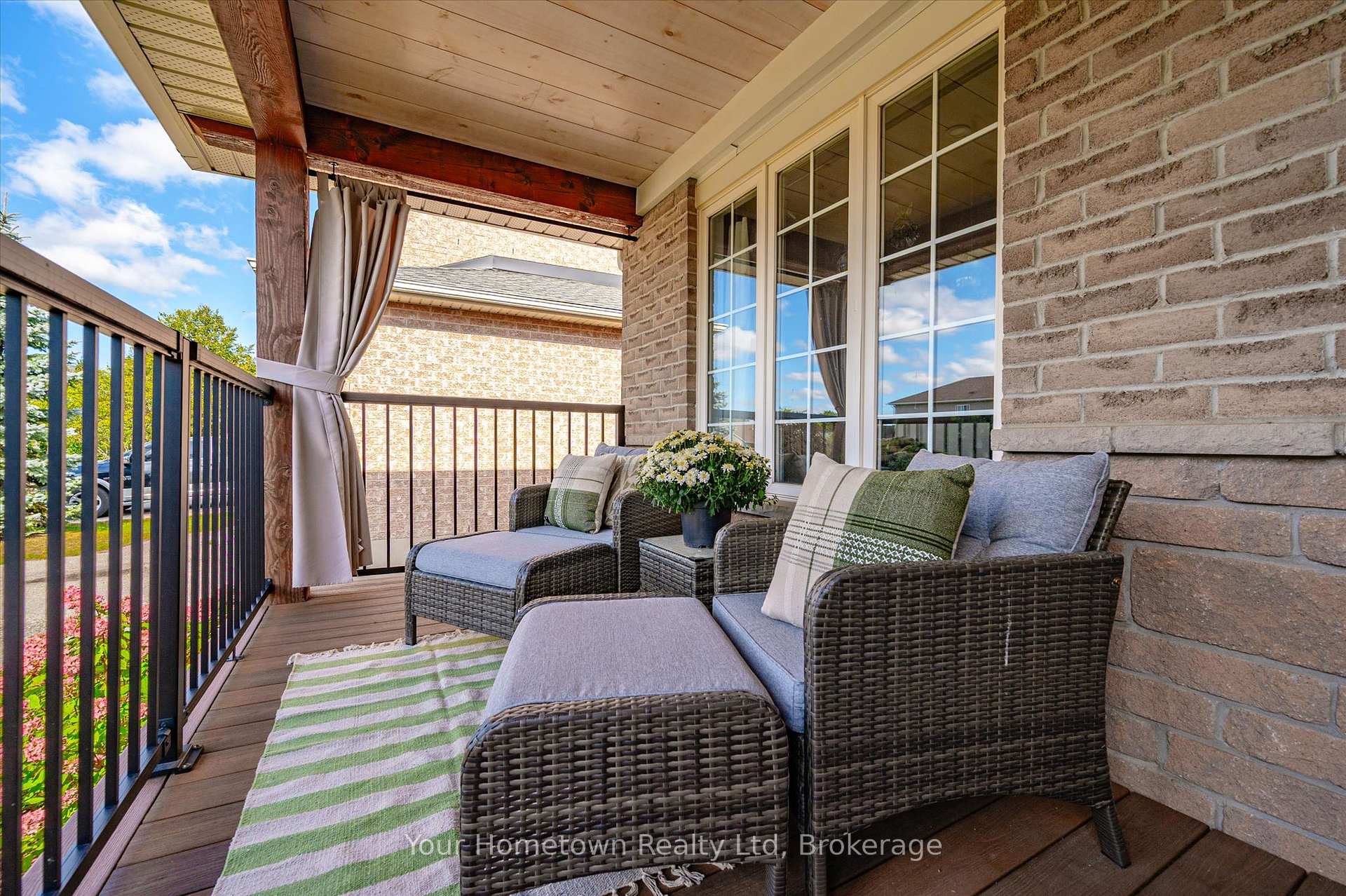 Photo 5 of 45 Peglar Crescent, Centre Wellington, Fergus — HOMEH
