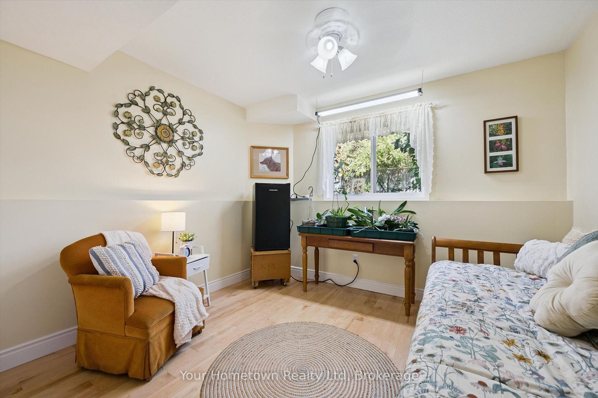 Photo 25 of 45 Peglar Crescent, Centre Wellington, Fergus — HOMEH