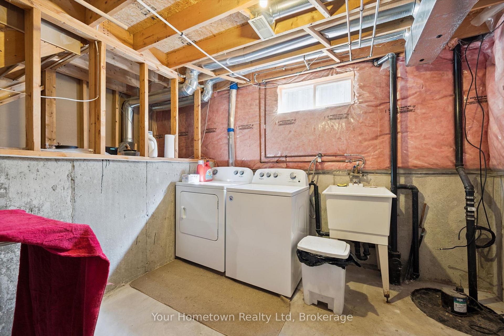 Photo 29 of 45 Peglar Crescent, Centre Wellington, Fergus — HOMEH