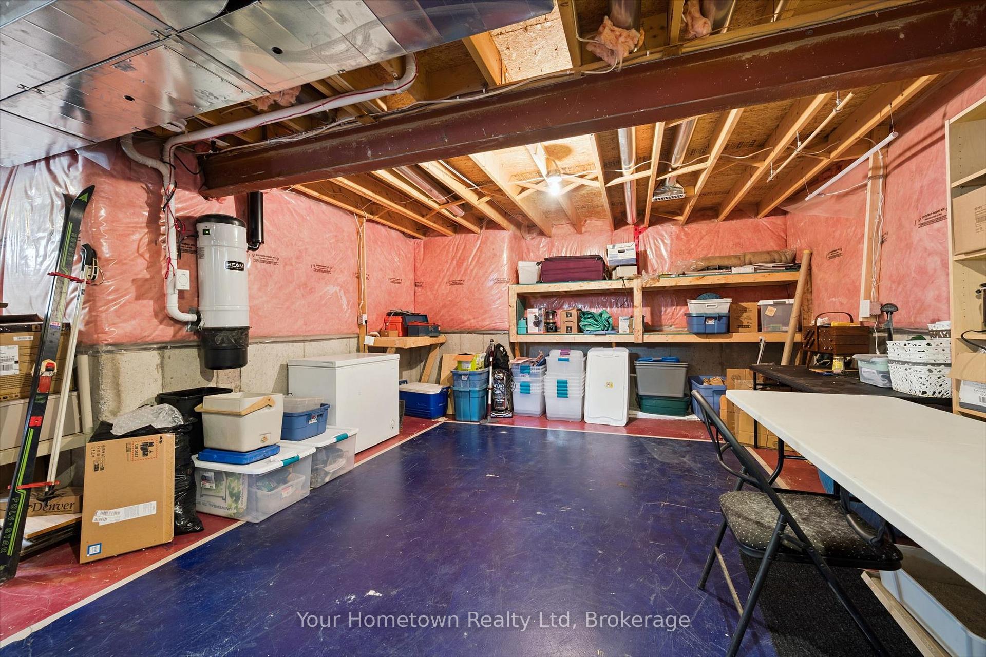 Photo 31 of 45 Peglar Crescent, Centre Wellington, Fergus — HOMEH