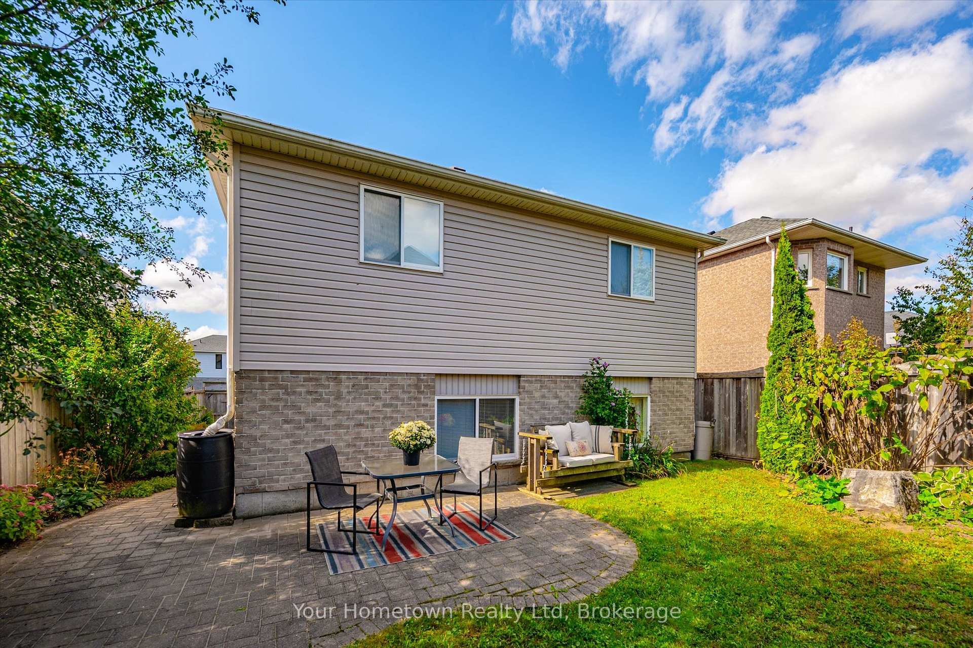 Photo 34 of 45 Peglar Crescent, Centre Wellington, Fergus — HOMEH