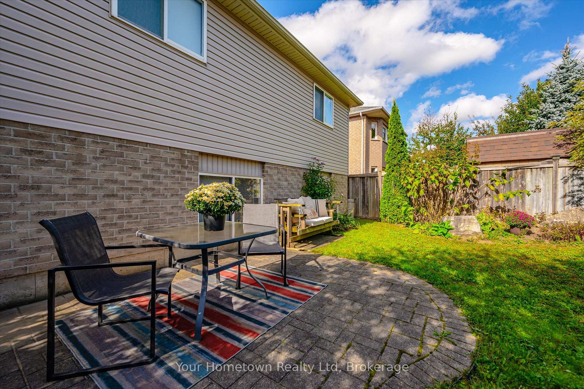 Photo 37 of 45 Peglar Crescent, Centre Wellington, Fergus — HOMEH