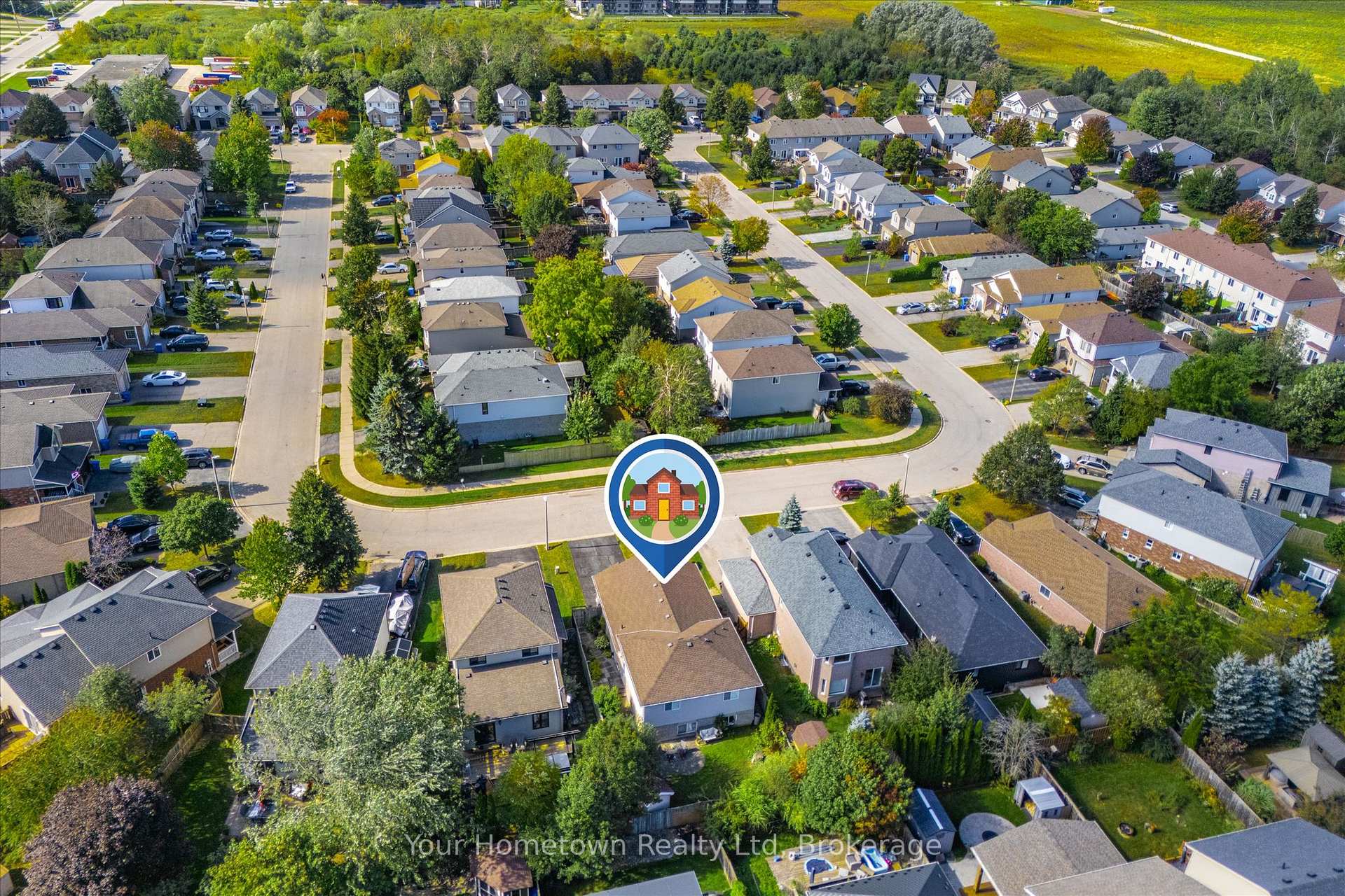 Photo 43 of 45 Peglar Crescent, Centre Wellington, Fergus — HOMEH