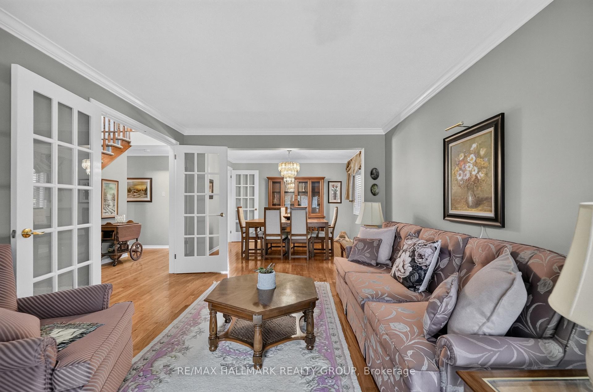Photo 6 of 11 Wycliffe Street, Ottawa, Centrepointe — HOMEH