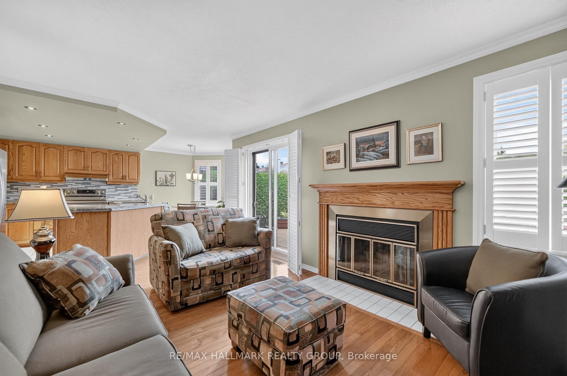 Photo 12 of 11 Wycliffe Street, Ottawa, Centrepointe — HOMEH