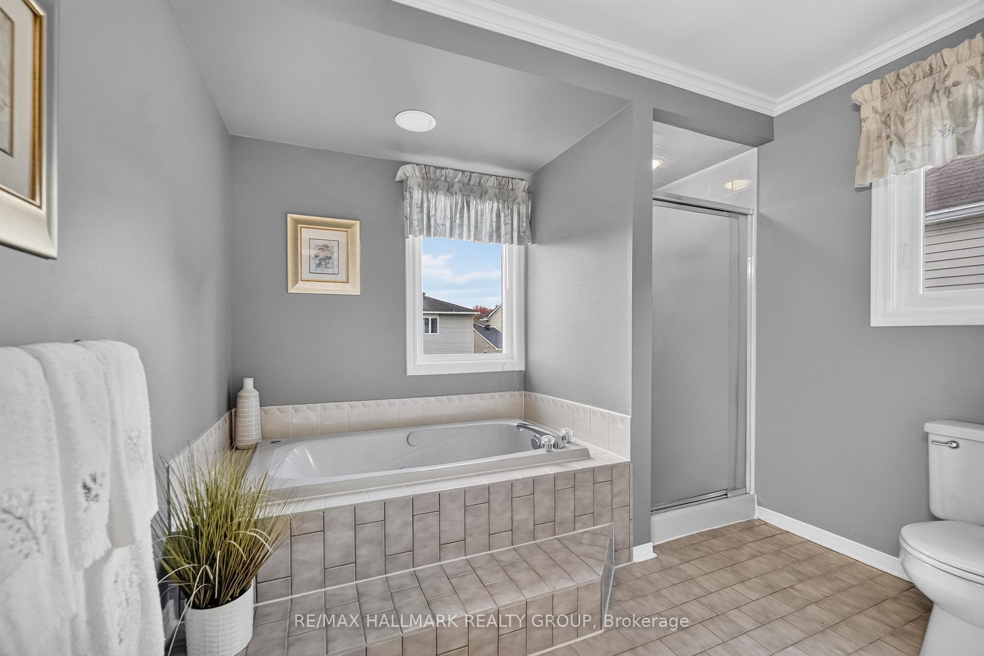 Photo 21 of 11 Wycliffe Street, Ottawa, Centrepointe — HOMEH