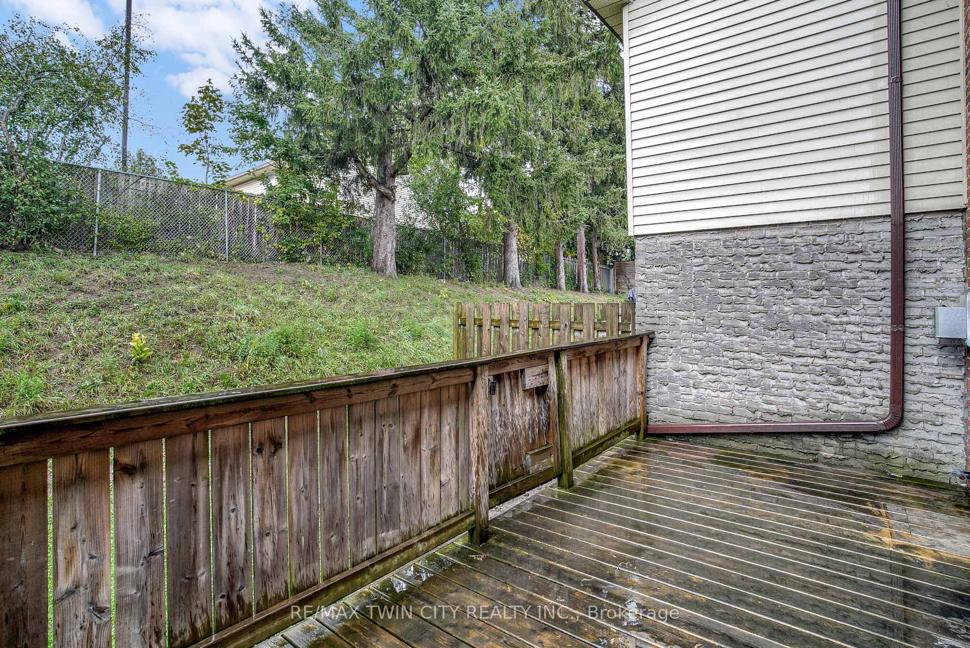 Photo 21 of Unit 25, 162 Jansen Avenue, Kitchener, Centreville Chicopee — HOMEH