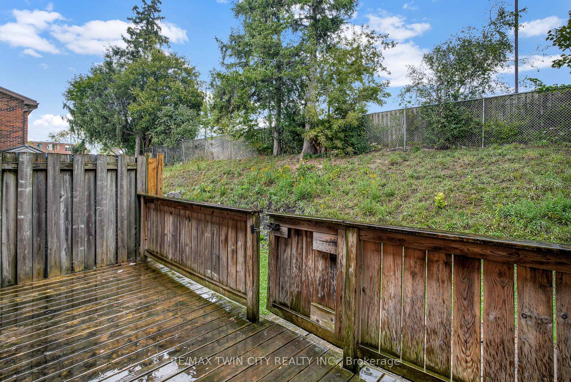 Photo 23 of Unit 25, 162 Jansen Avenue, Kitchener, Centreville Chicopee — HOMEH