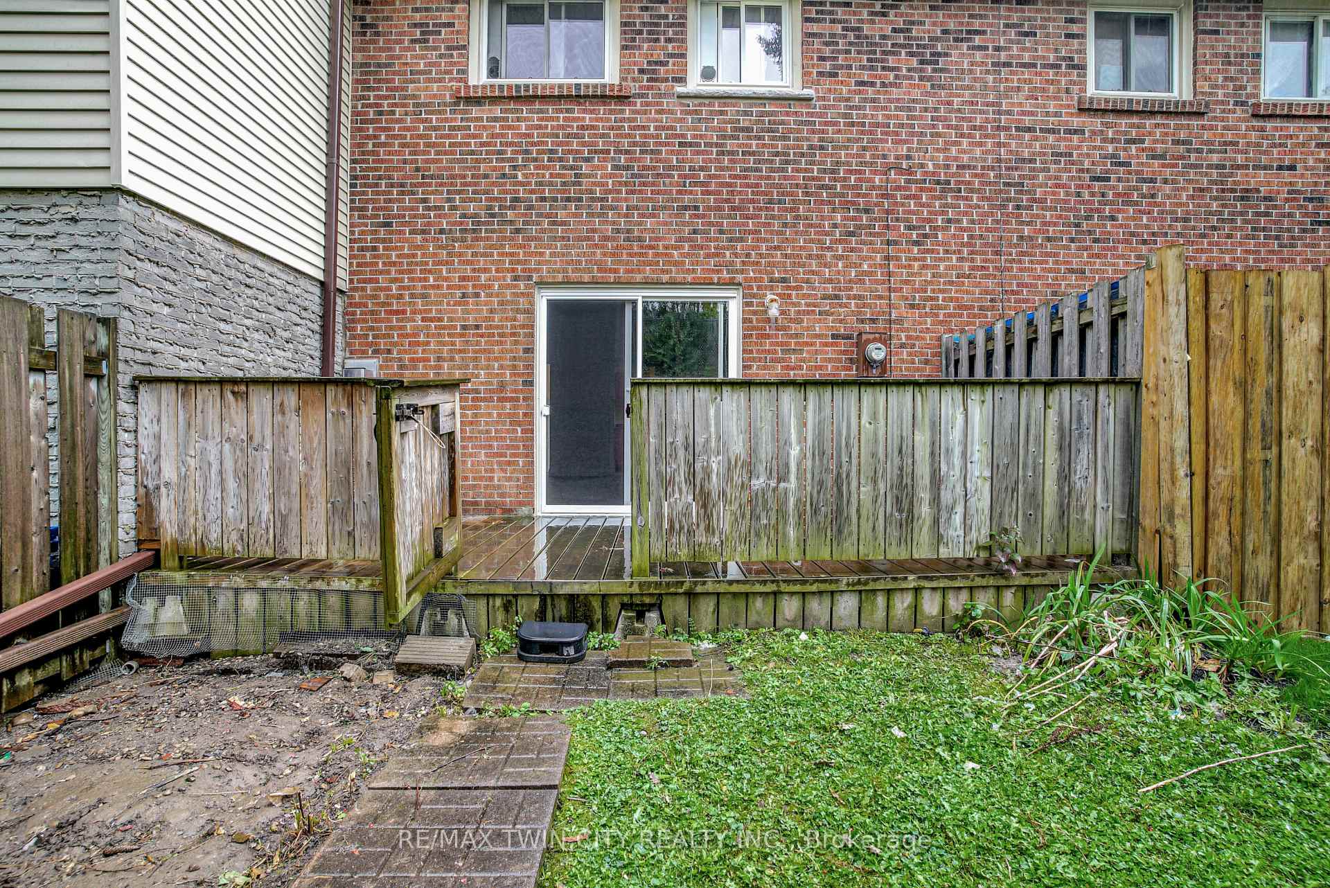 Photo 24 of Unit 25, 162 Jansen Avenue, Kitchener, Centreville Chicopee — HOMEH