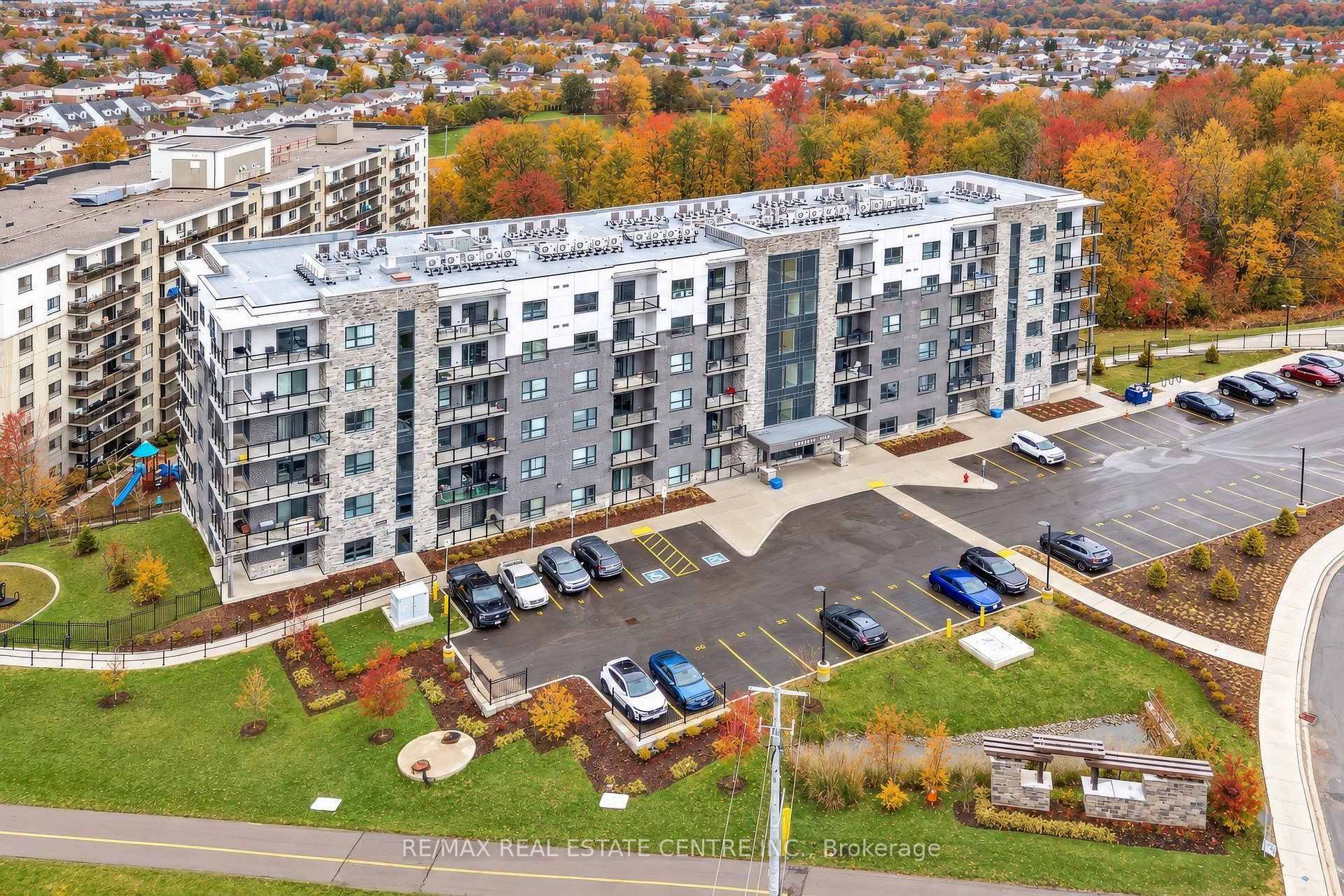 Photo 3 of Unit 106, 1000 Lackner Place, Kitchener, Grand River North — HOMEH