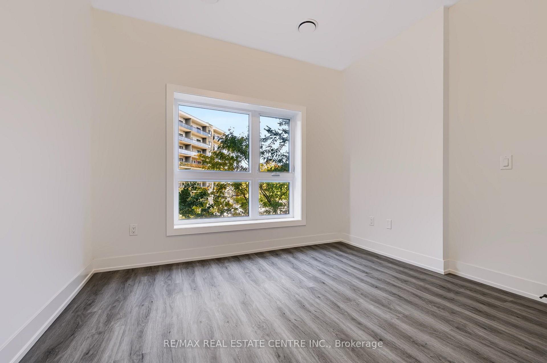 Photo 15 of Unit 106, 1000 Lackner Place, Kitchener, Grand River North — HOMEH