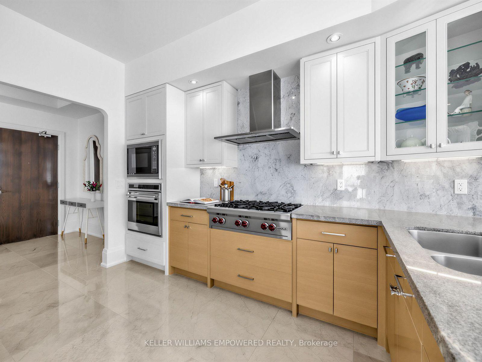 Photo 19 of Unit 303, 336 Spadina Road, Toronto, Casa Loma — HOMEH