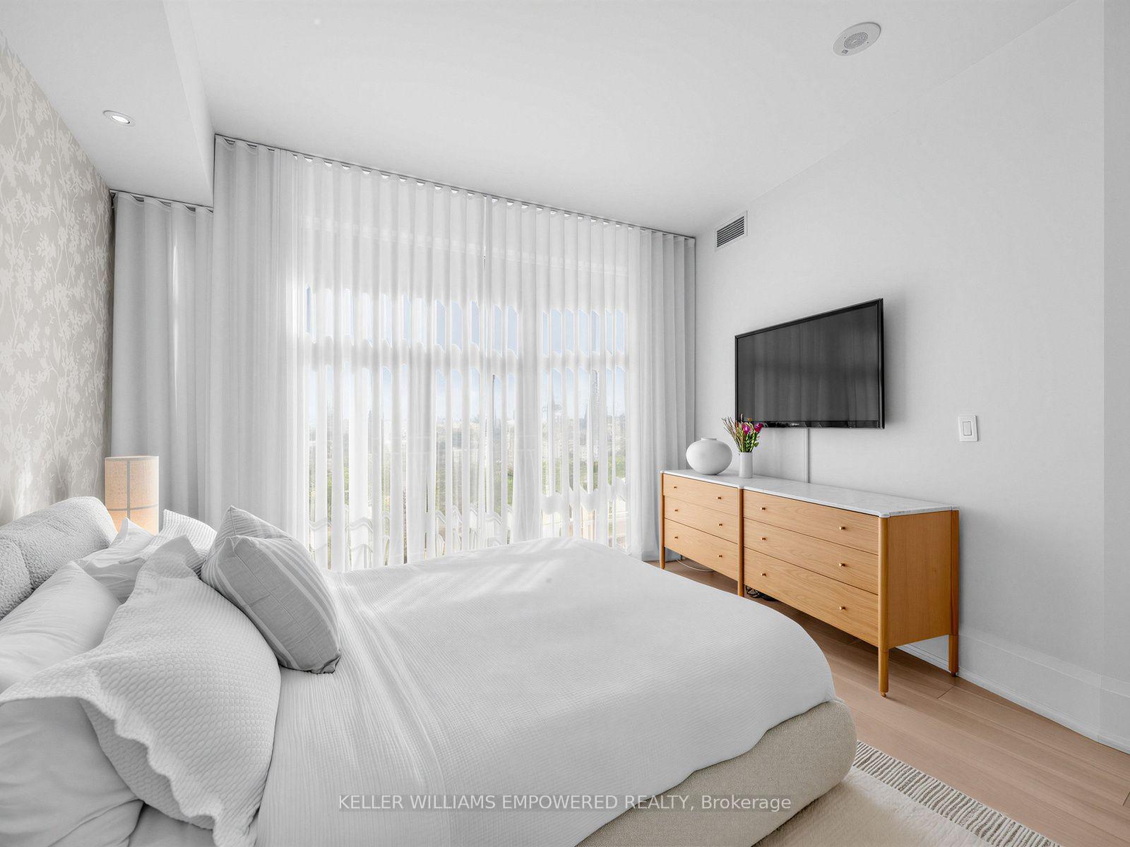 Photo 27 of Unit 303, 336 Spadina Road, Toronto, Casa Loma — HOMEH