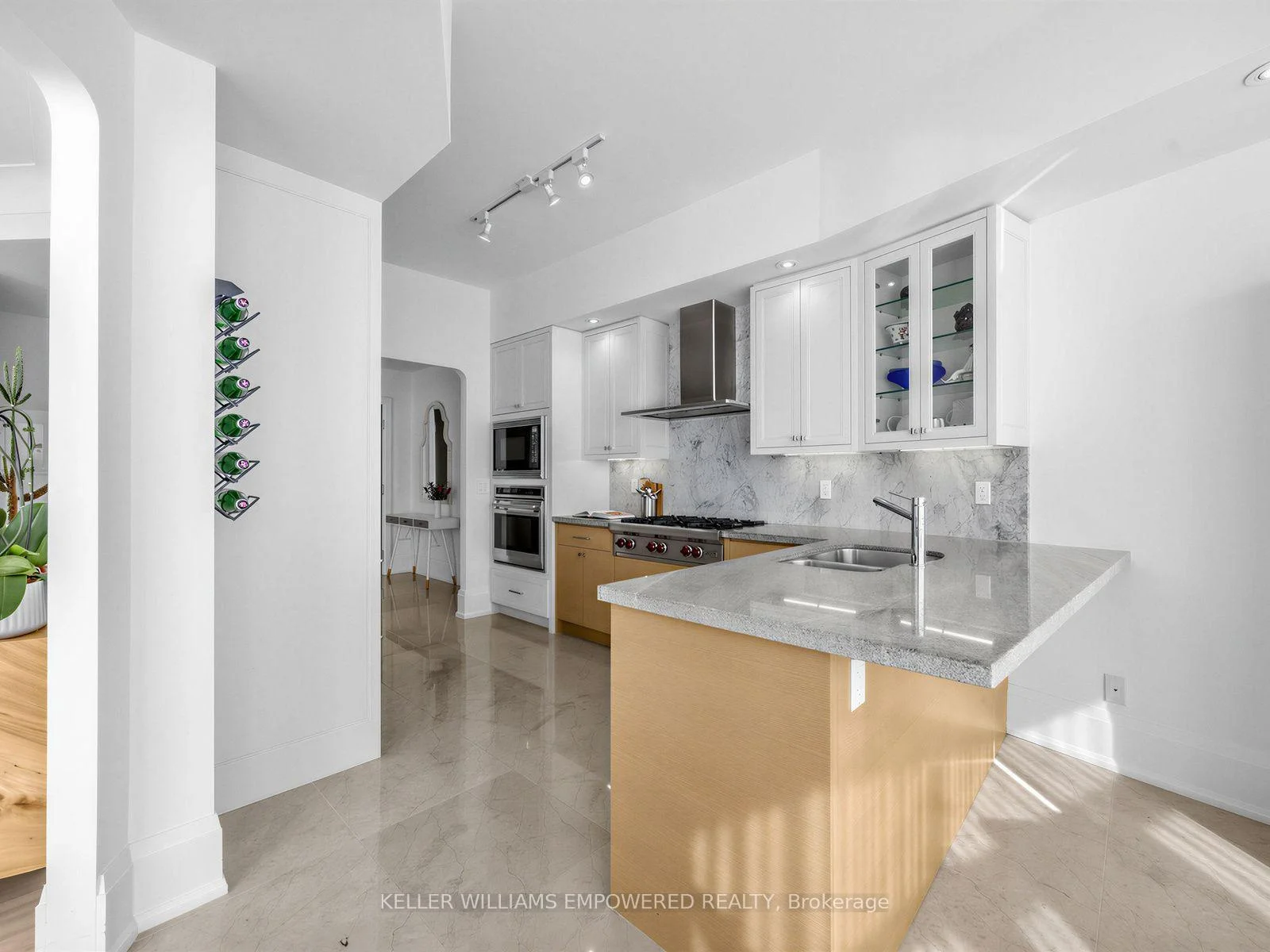 Photo 33 of Unit 303, 336 Spadina Road, Toronto, Casa Loma — HOMEH
