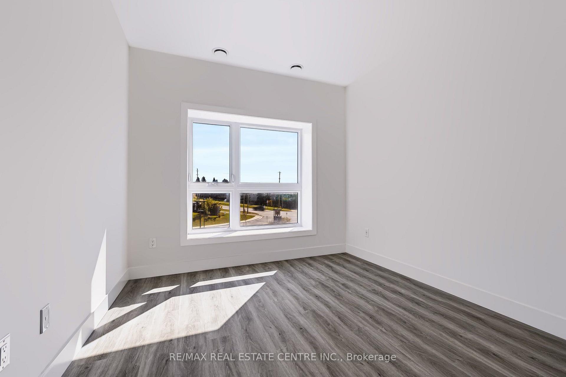 Photo 14 of Unit 313, 1000 Lackner Place, Kitchener, Grand River North — HOMEH