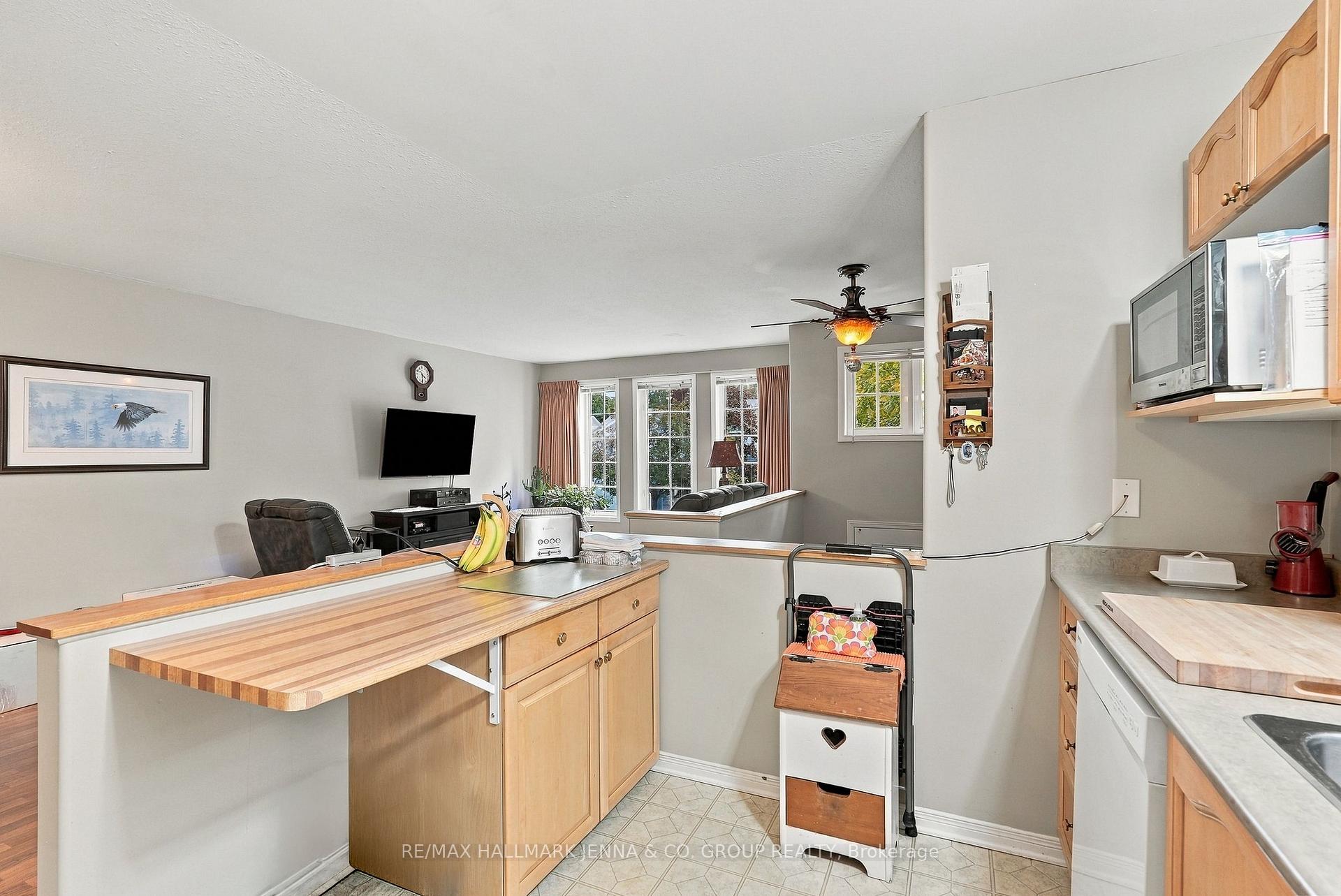 Photo 10 of 64 Whalings Circle, Ottawa, Stittsville (Central) — HOMEH