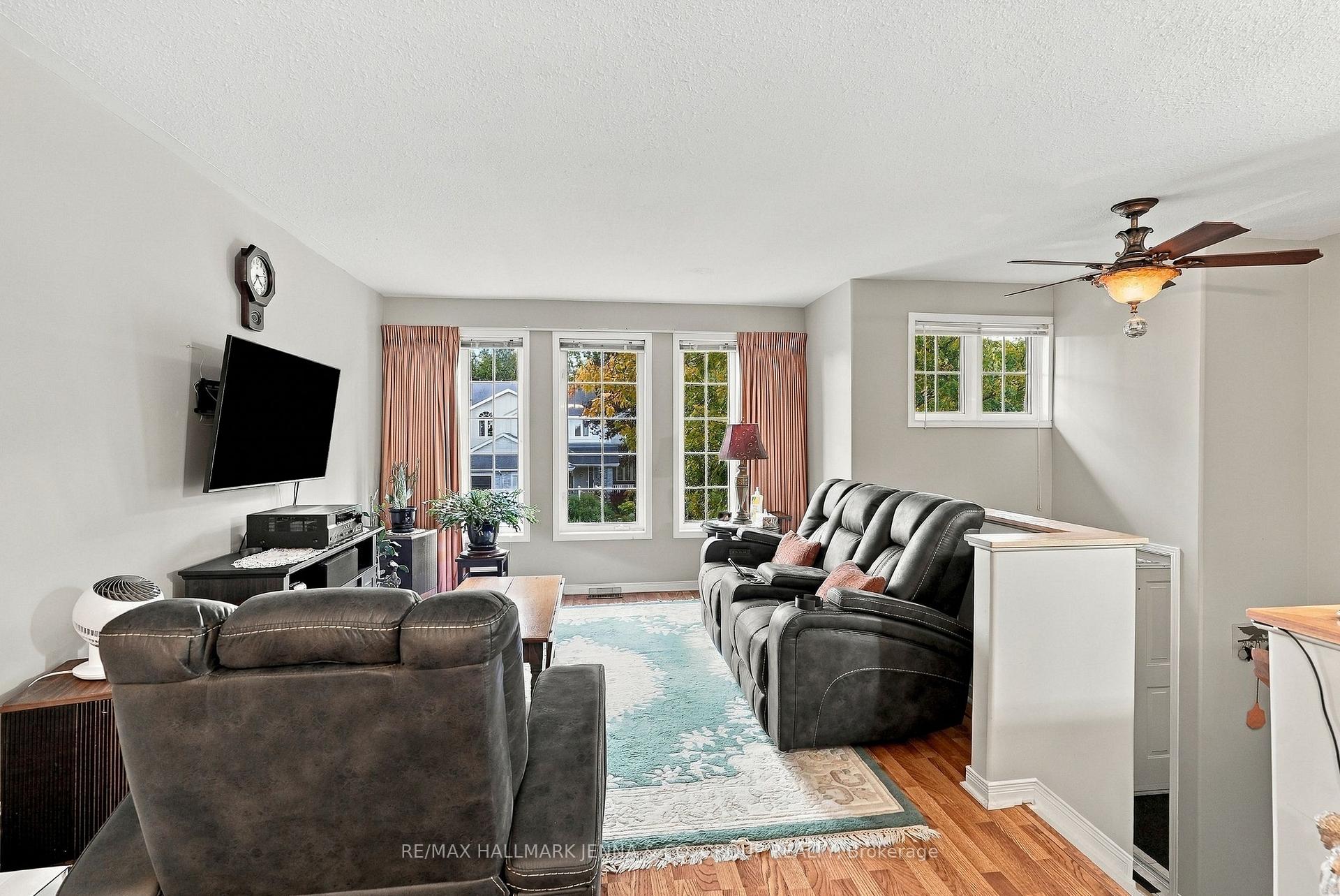 Photo 12 of 64 Whalings Circle, Ottawa, Stittsville (Central) — HOMEH