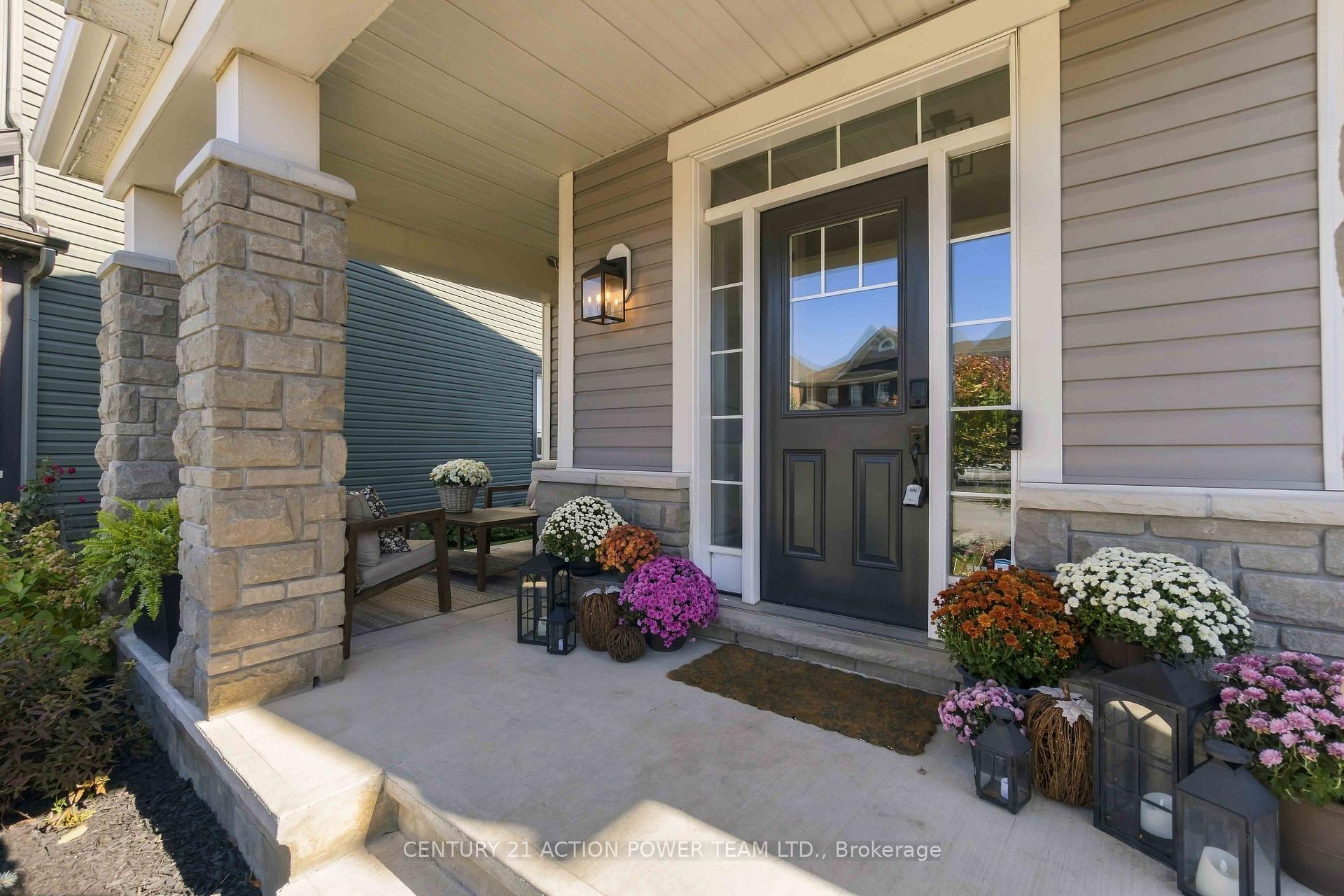 Photo 2 of 156 Bartonia Circle, Ottawa, Avalon West — HOMEH
