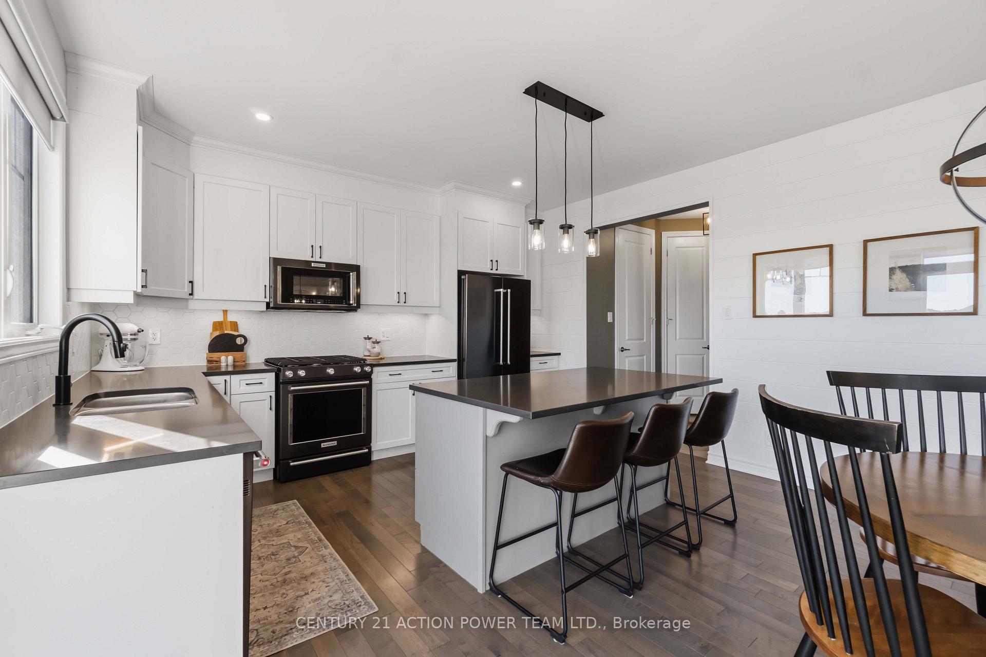 Photo 14 of 156 Bartonia Circle, Ottawa, Avalon West — HOMEH