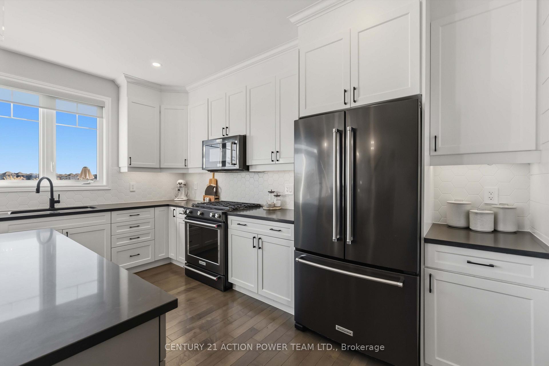 Photo 15 of 156 Bartonia Circle, Ottawa, Avalon West — HOMEH