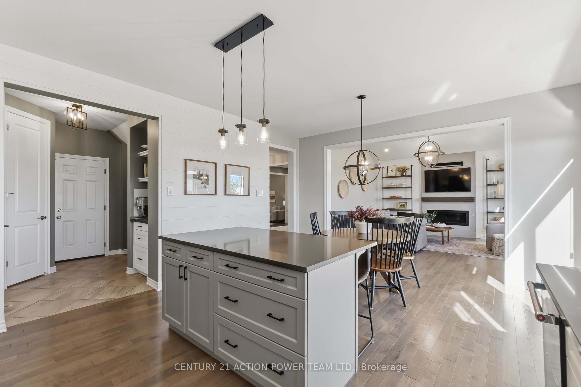 Photo 16 of 156 Bartonia Circle, Ottawa, Avalon West — HOMEH