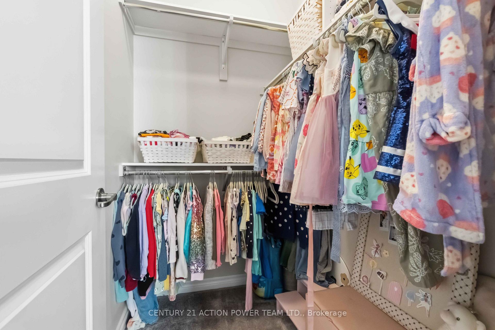 Photo 32 of 156 Bartonia Circle, Ottawa, Avalon West — HOMEH