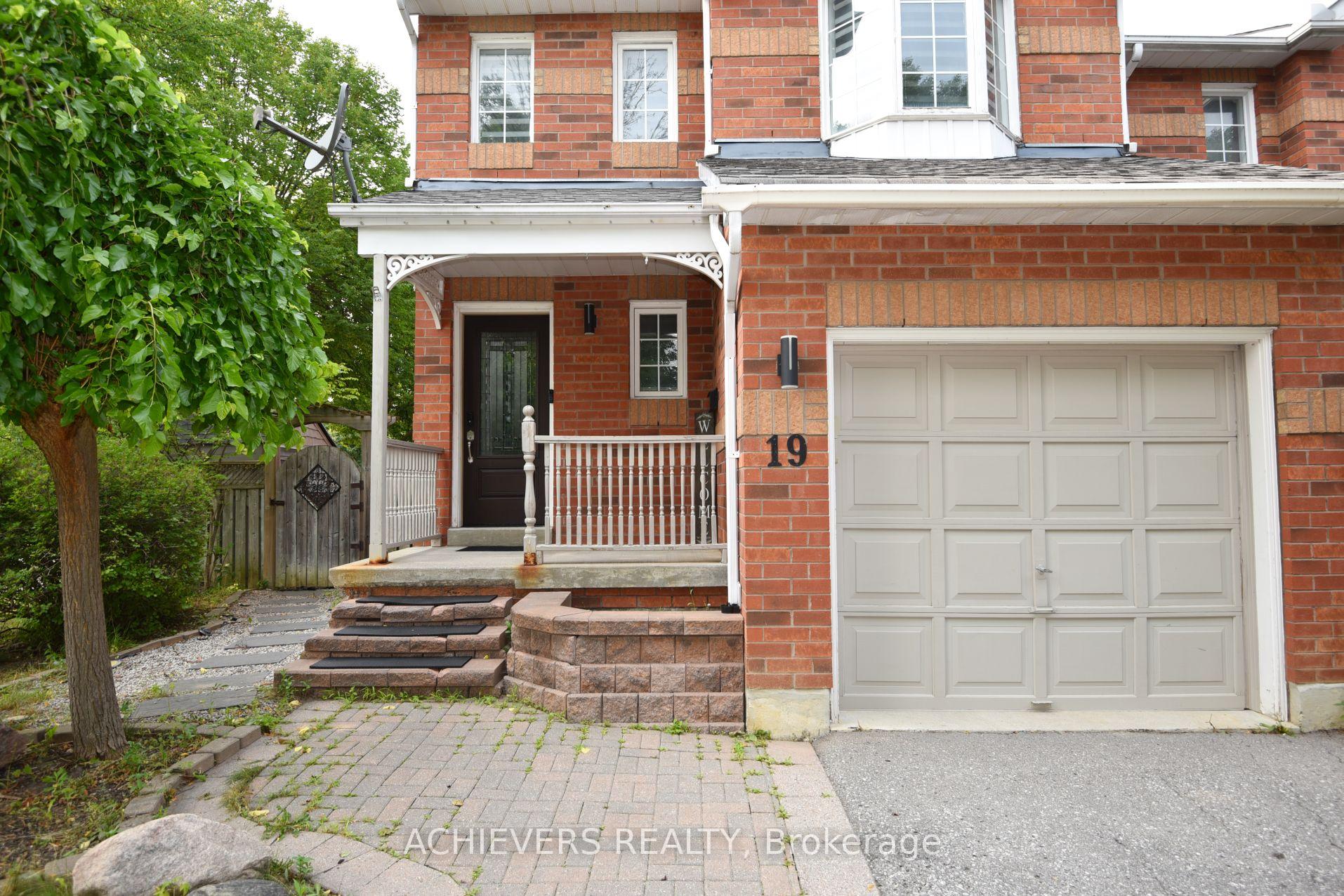 Photo 2 of 19 Mccullock Crescent, Ajax, Northwest Ajax — HOMEH