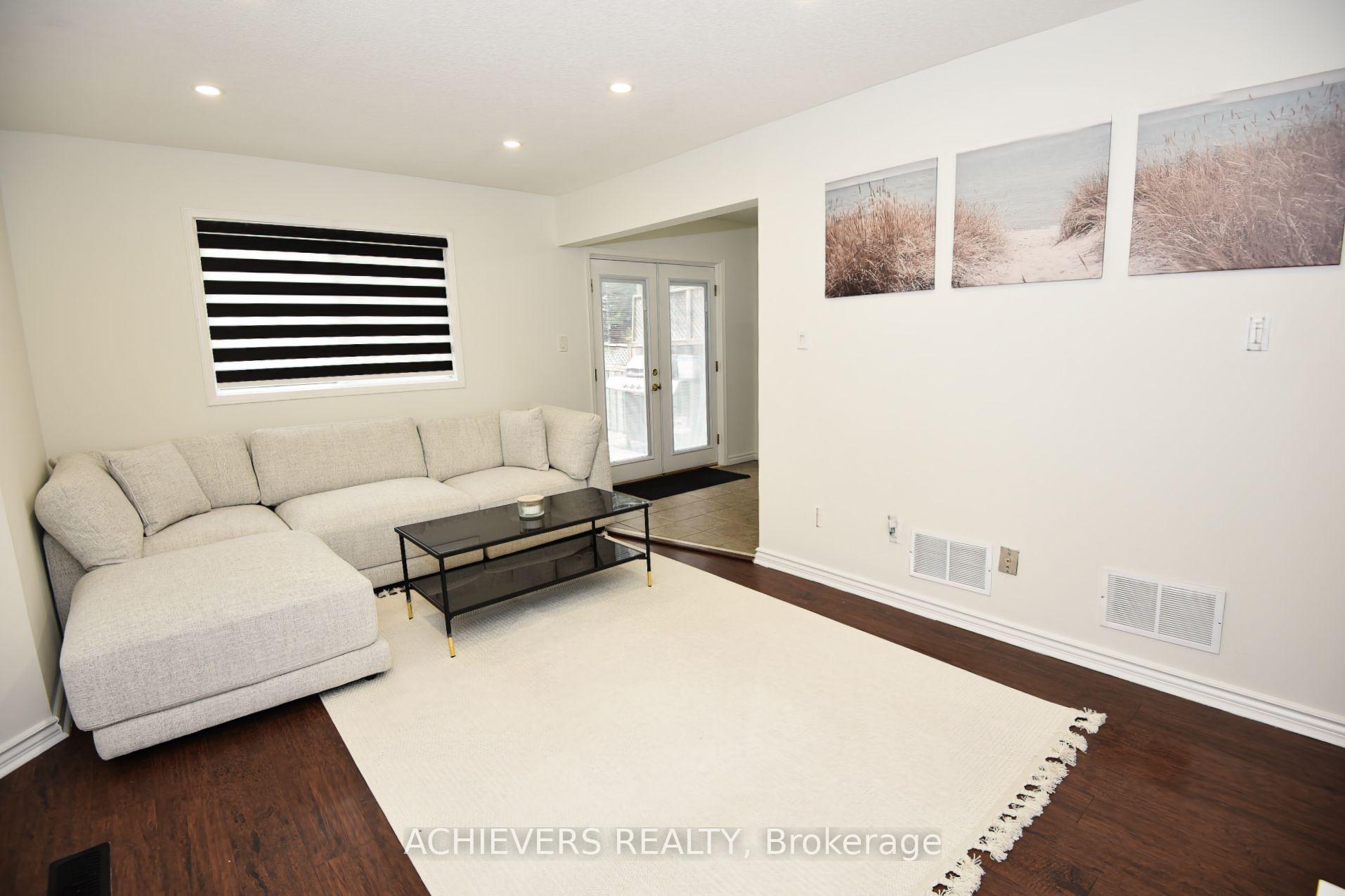 Photo 6 of 19 Mccullock Crescent, Ajax, Northwest Ajax — HOMEH