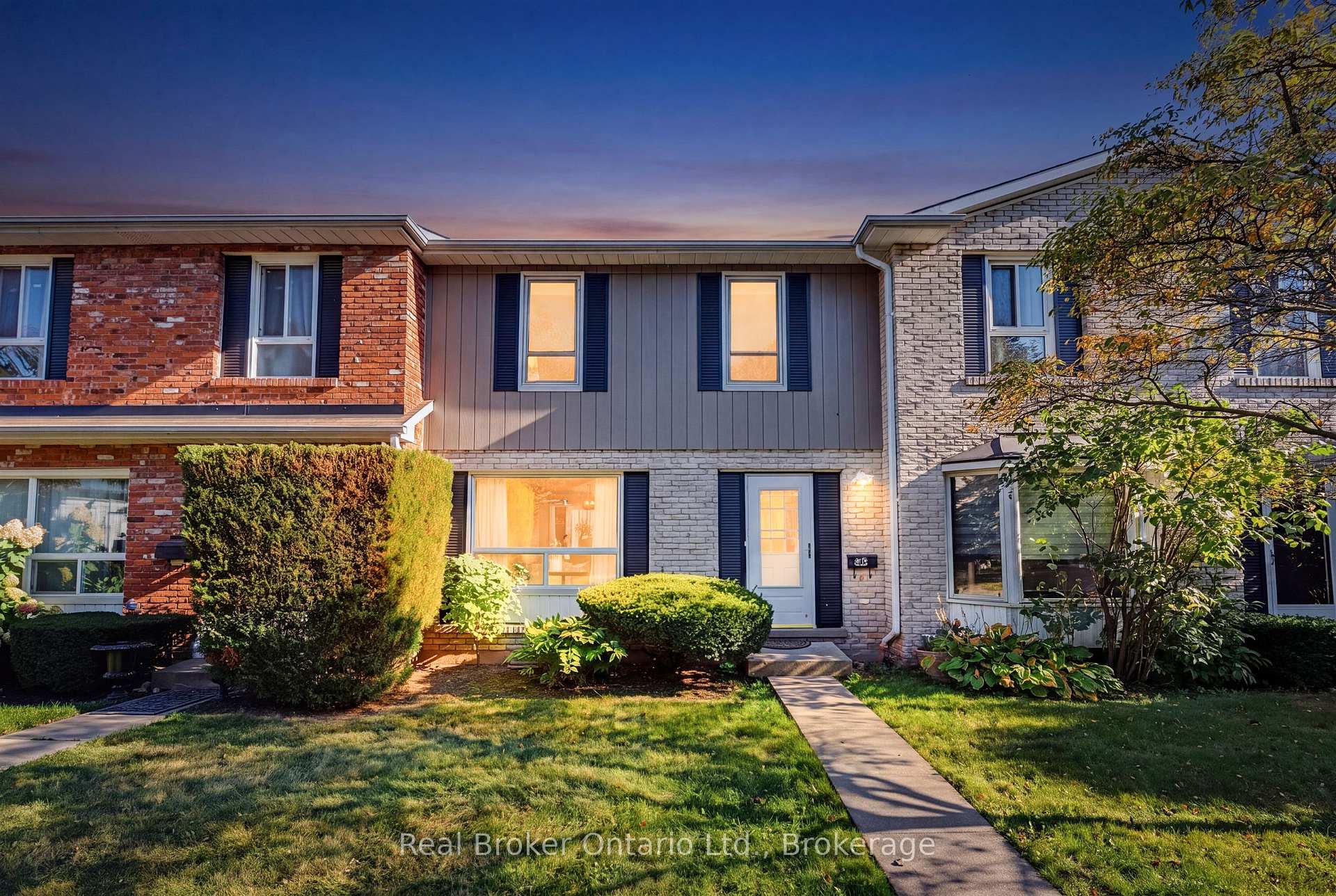 Photo of 5475 Lakeshore Road