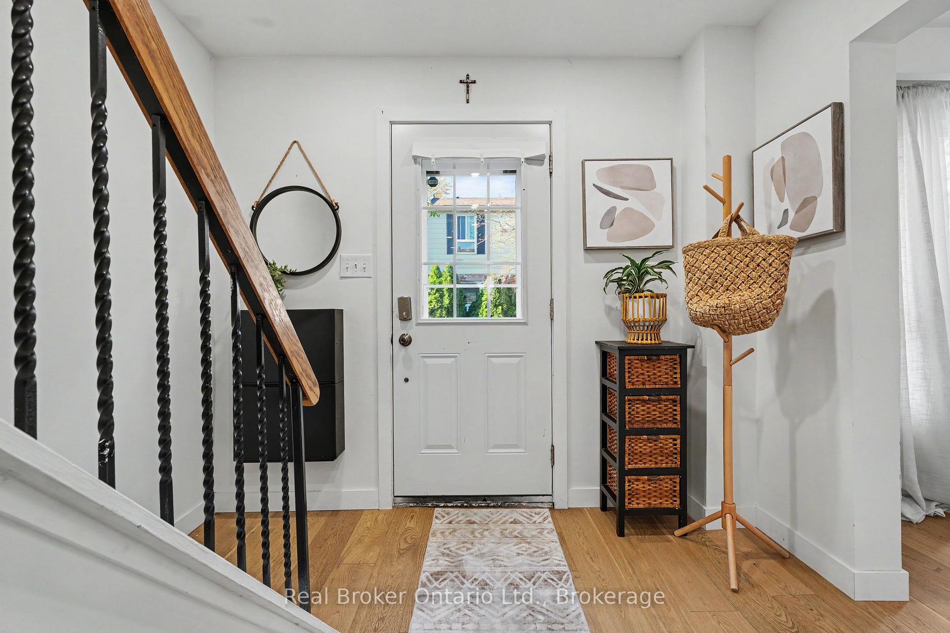 Photo 4 of 5475 Lakeshore Road, Burlington, Appleby — HOMEH