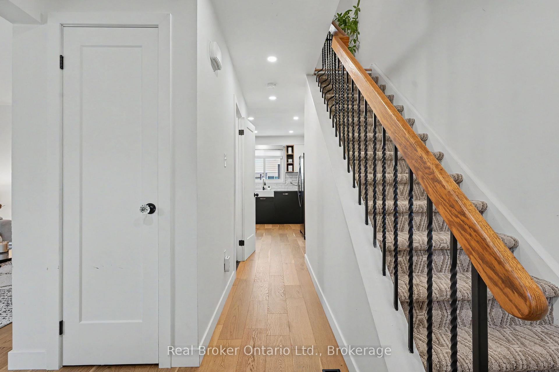 Photo 5 of 5475 Lakeshore Road, Burlington, Appleby — HOMEH