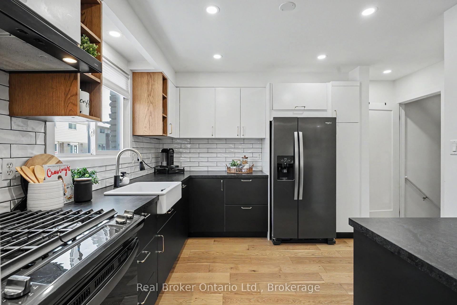Photo 13 of 5475 Lakeshore Road, Burlington, Appleby — HOMEH