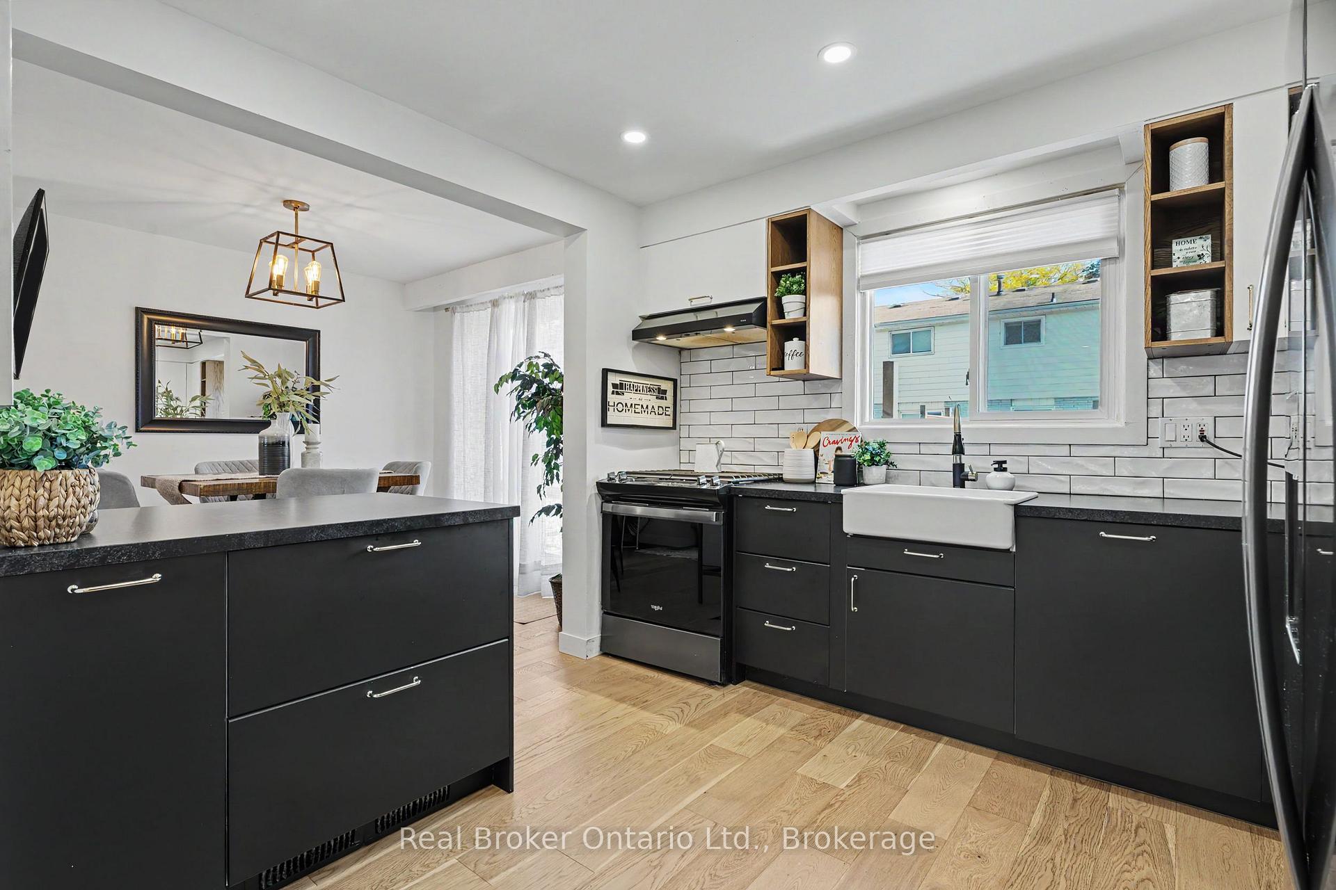 Photo 14 of 5475 Lakeshore Road, Burlington, Appleby — HOMEH