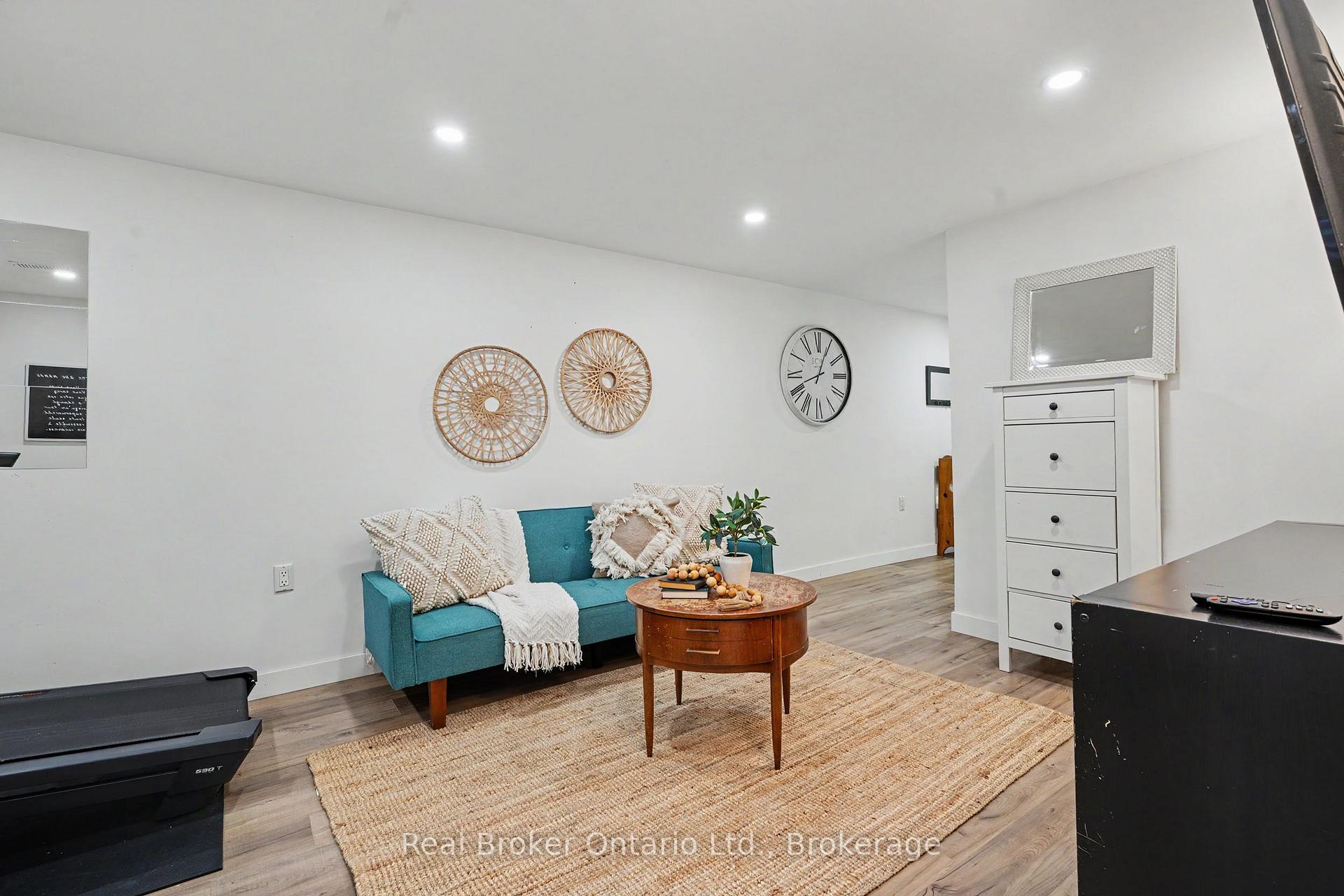 Photo 24 of 5475 Lakeshore Road, Burlington, Appleby — HOMEH