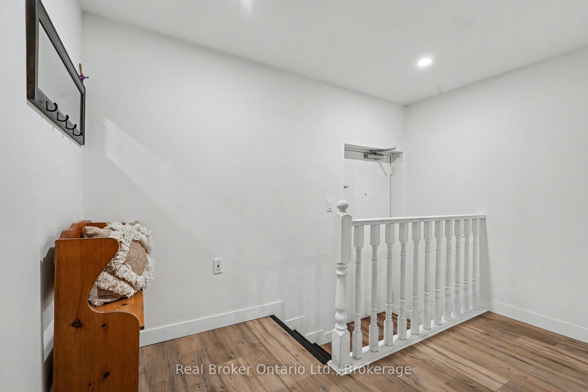 Photo 27 of 5475 Lakeshore Road, Burlington, Appleby — HOMEH