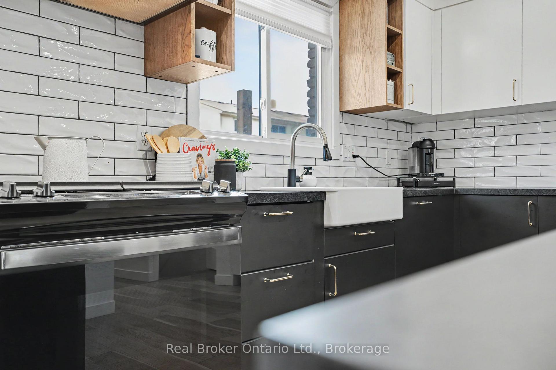 Photo 32 of 5475 Lakeshore Road, Burlington, Appleby — HOMEH