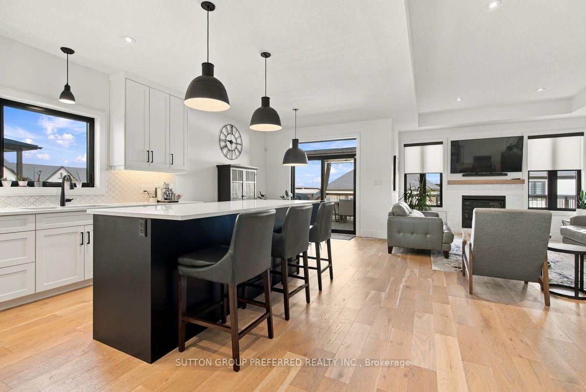 Photo 13 of 1928 Trailsway Drive, London, South B — HOMEH