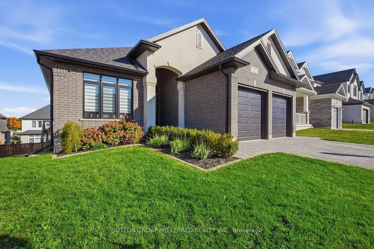 Photo 9 of 1928 Trailsway Drive, London, South B — HOMEH
