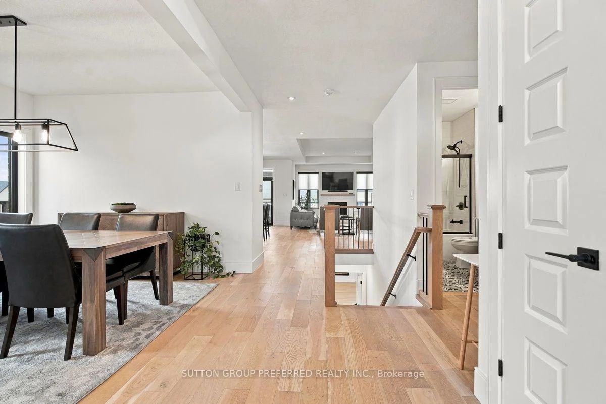 Photo 12 of 1928 Trailsway Drive, London, South B — HOMEH